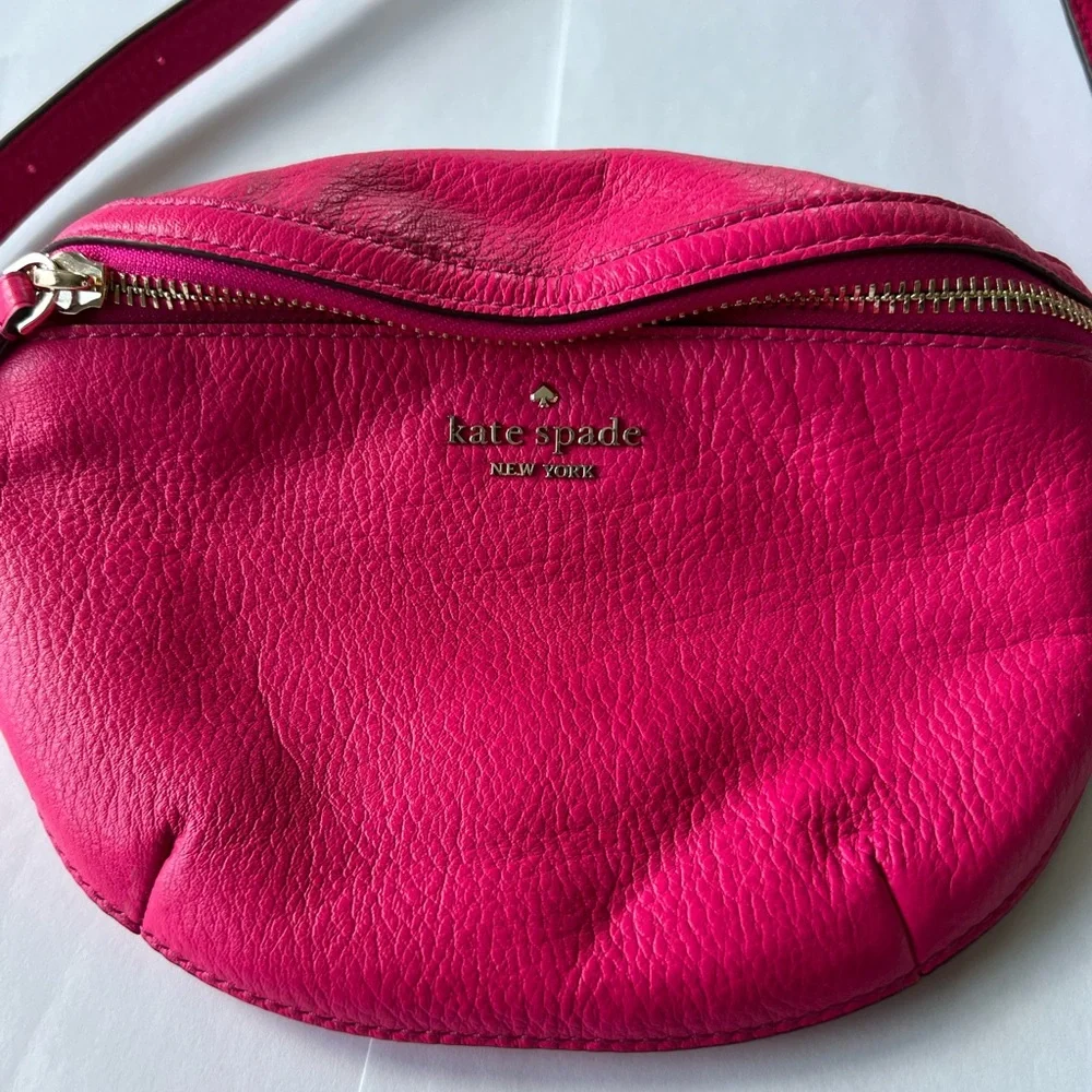 NWOT Kate Spade Hot pink belt bag - Picture 2 of 3